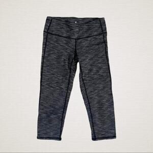 Athleta Women Capri Legging Small Gray Space Dye Chaturanga Energy Athletic Yoga